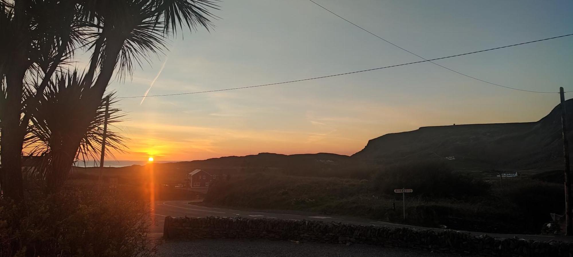 John Eoinin'S Bar And Accommodation Gleann Cholm Cille Buitenkant foto