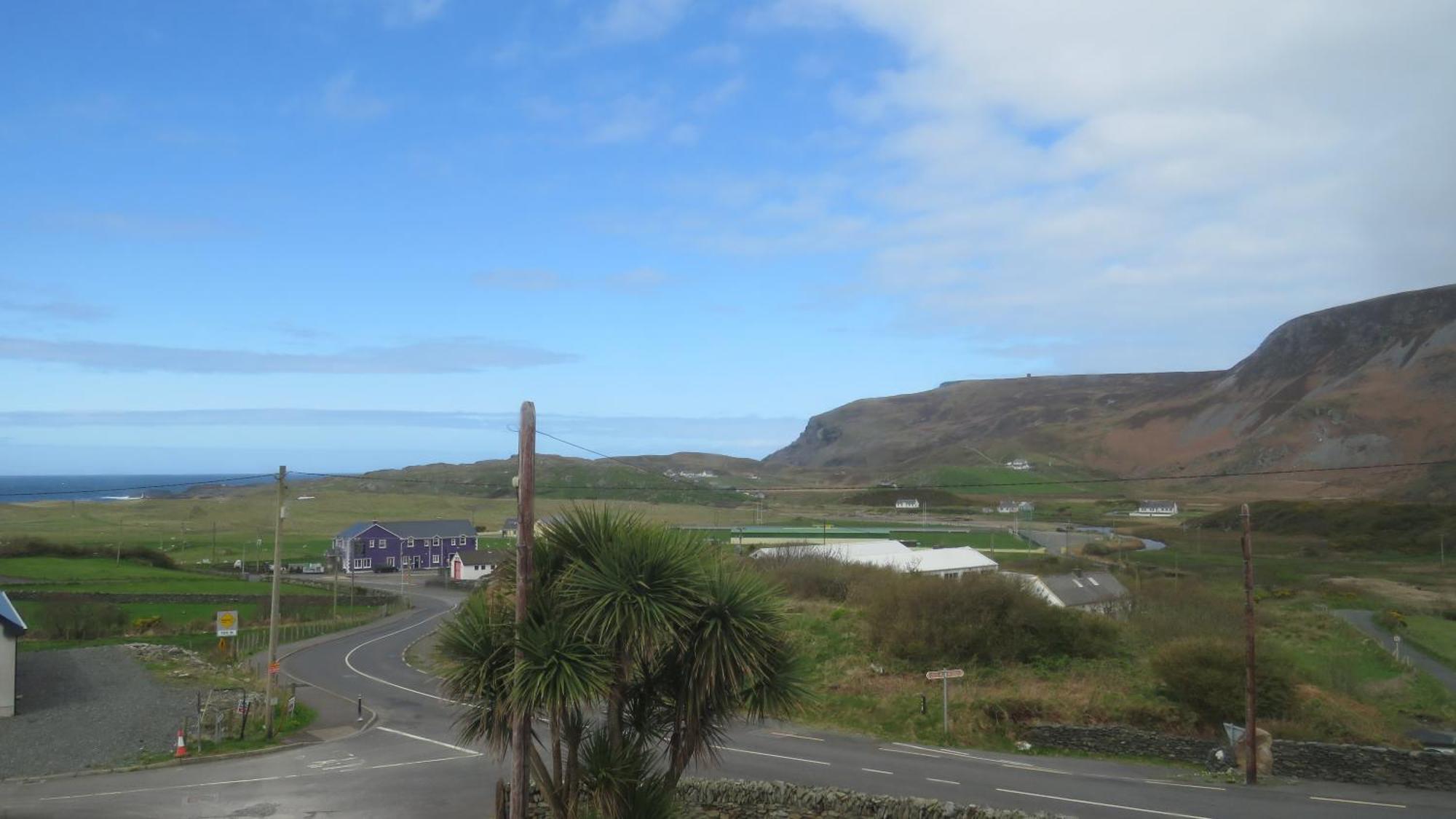 John Eoinin'S Bar And Accommodation Gleann Cholm Cille Buitenkant foto